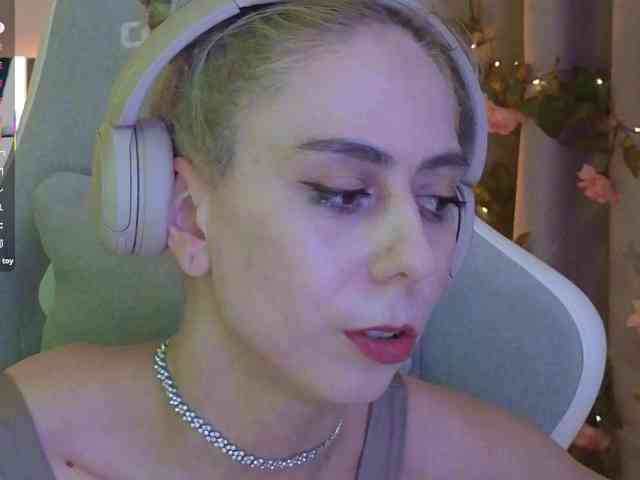 ballerina_capuchina webcam