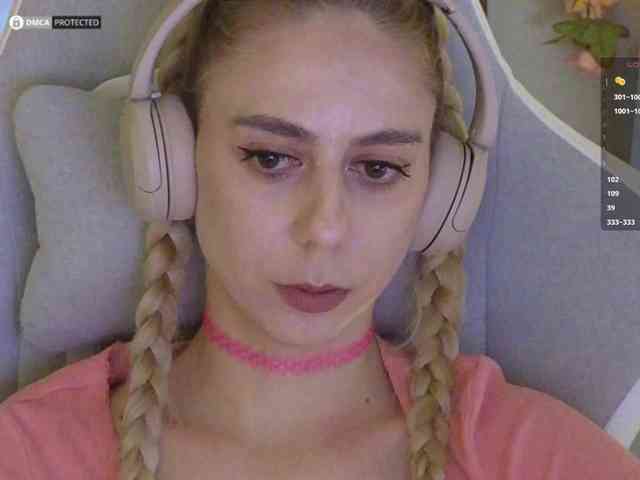 ballerina_capuchina webcam