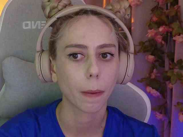 ballerina_capuchina webcam