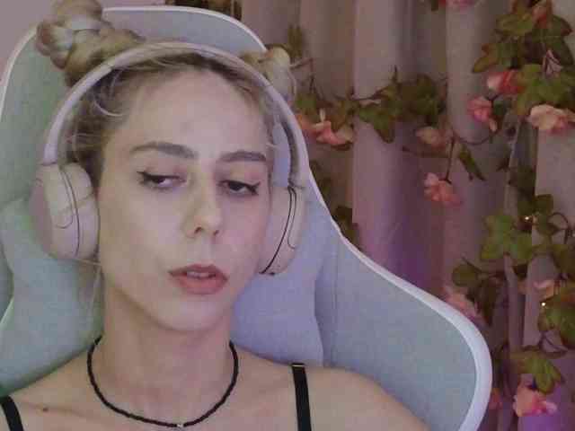 ballerina_capuchina webcam