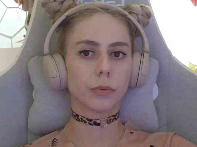 ballerina_capuchina webcam