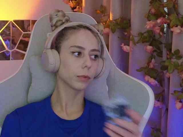 ballerina_capuchina webcam