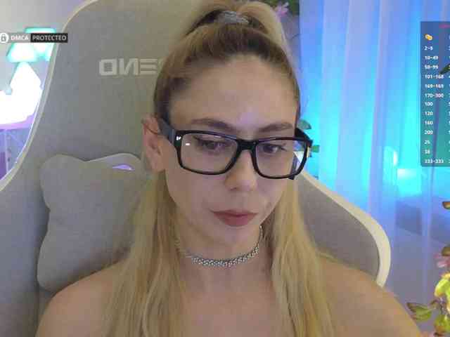 Danil__Kolbasenko webcam