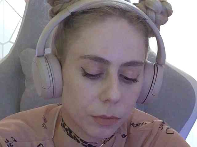 ballerina_capuchina webcam
