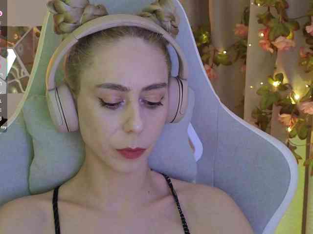 ballerina_capuchina webcam