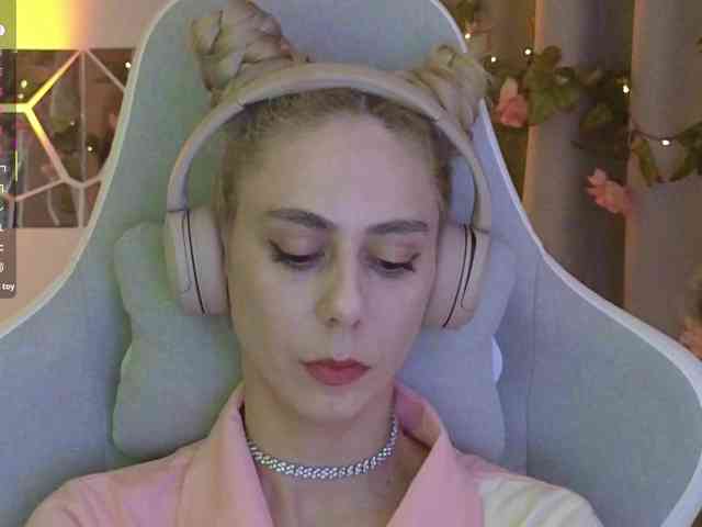 ballerina_capuchina webcam