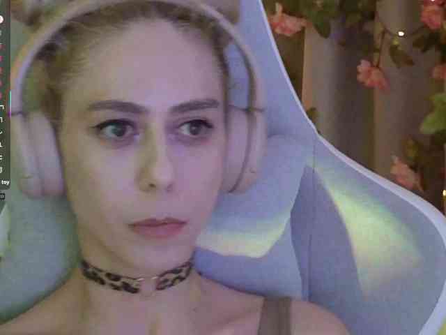 ballerina_capuchina webcam