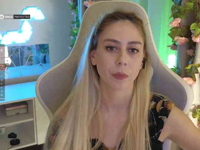 ballerina_capuchina webcam