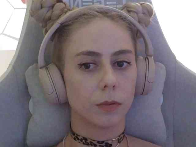 ballerina_capuchina webcam