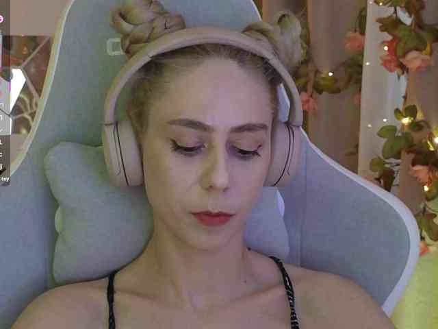 ballerina_capuchina webcam