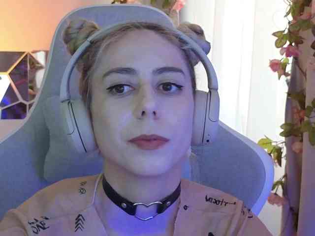 ballerina_capuchina webcam
