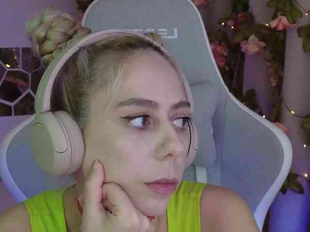ballerina_capuchina webcam