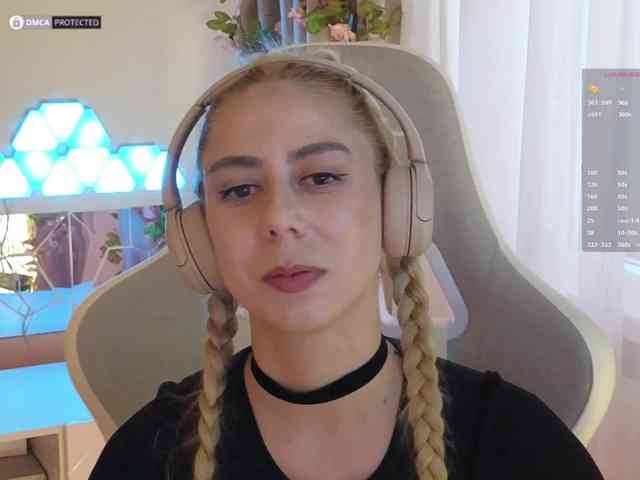 ballerina_capuchina webcam