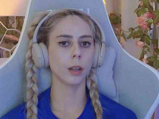 ballerina_capuchina webcam