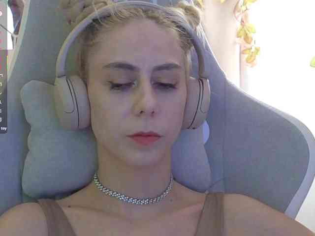ballerina_capuchina webcam