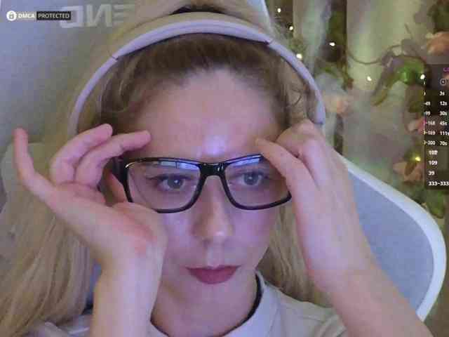 ballerina_capuchina webcam
