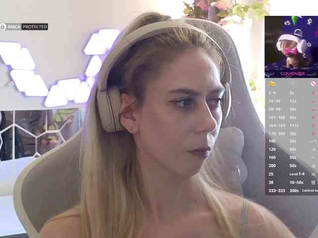 Danil__Kolbasenko webcam