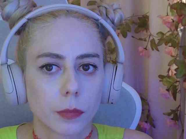 ballerina_capuchina webcam