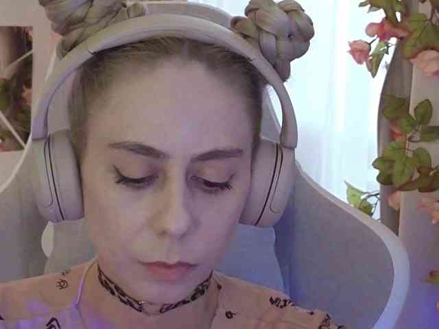 ballerina_capuchina webcam
