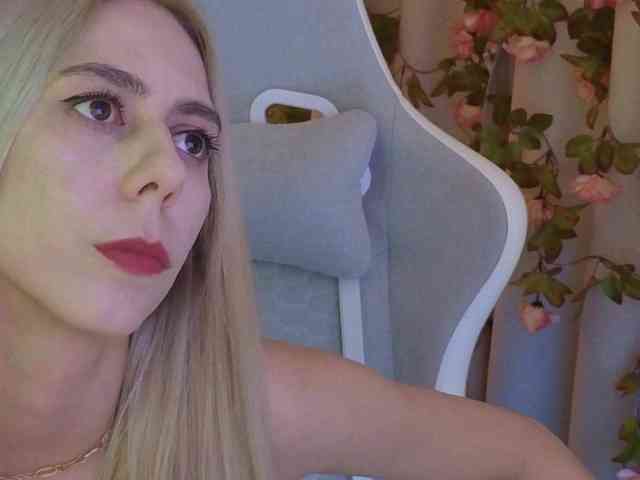 ballerina_capuchina webcam