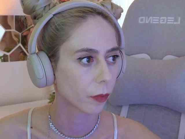ballerina_capuchina webcam