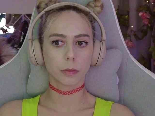 ballerina_capuchina webcam