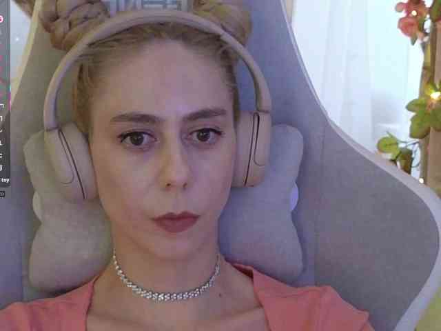 ballerina_capuchina webcam