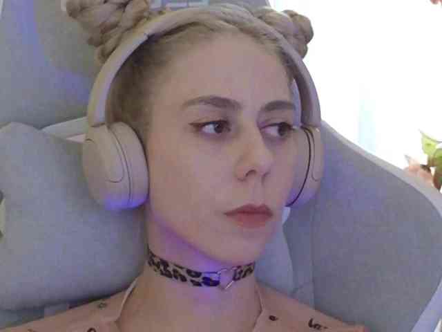 ballerina_capuchina webcam