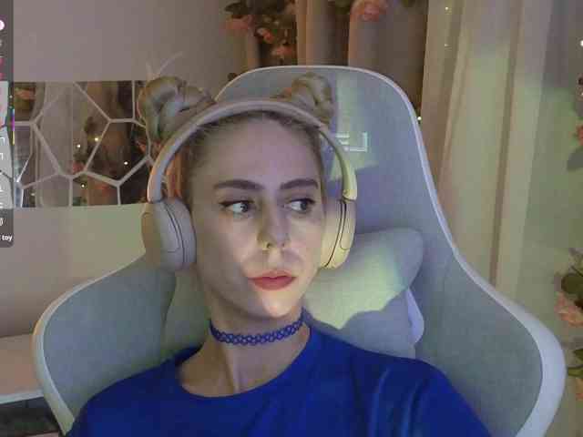 ballerina_capuchina webcam