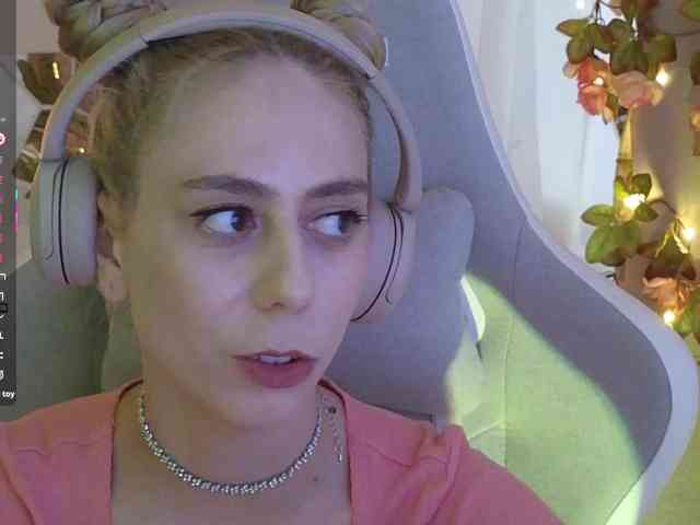 ballerina_capuchina webcam