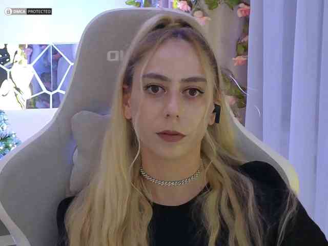 ballerina_capuchina webcam