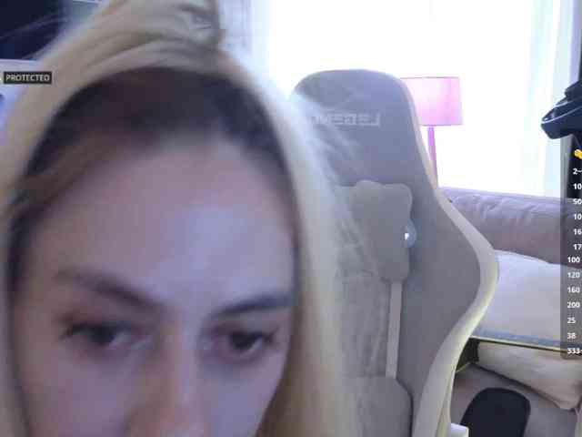 Danil__Kolbasenko webcam