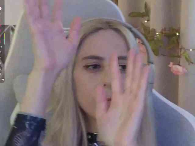 ballerina_capuchina webcam