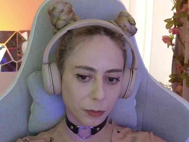 ballerina_capuchina webcam