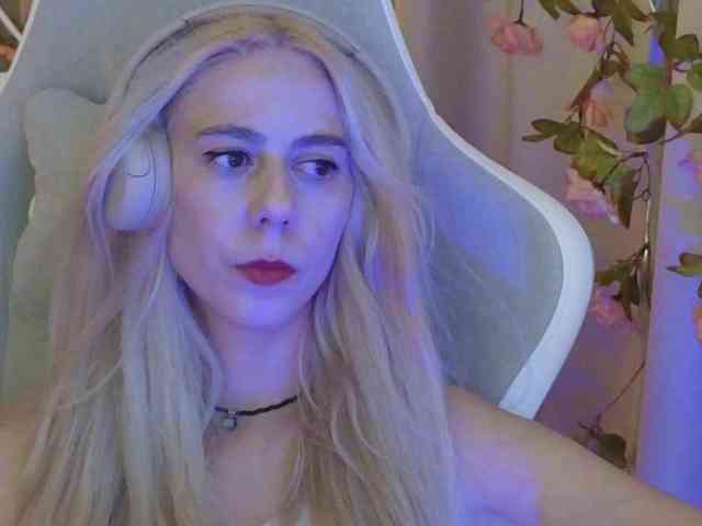 -Light-Fury- Live Webcam on BongaCams