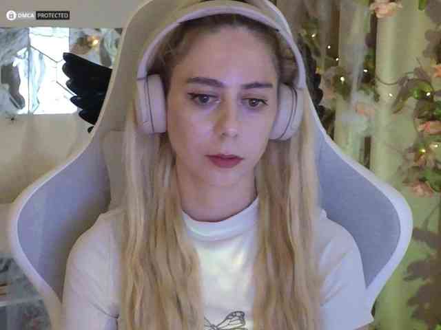 ballerina_capuchina webcam