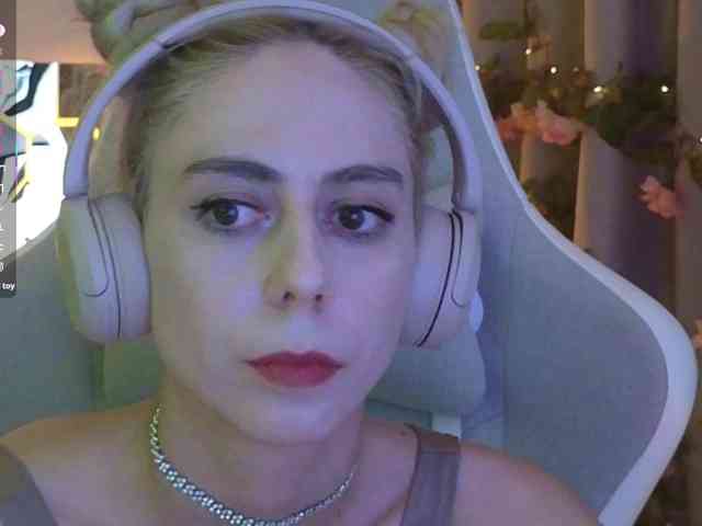 ballerina_capuchina webcam