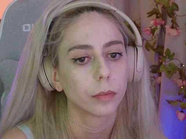 ballerina_capuchina webcam