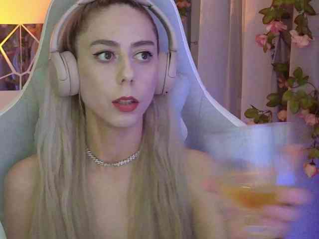ballerina_capuchina webcam