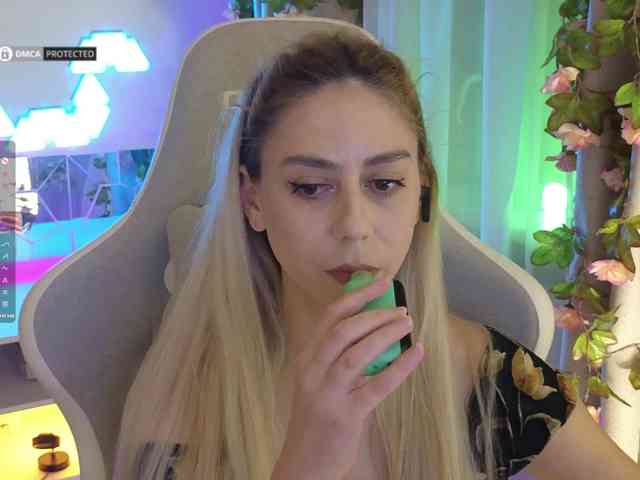 ballerina_capuchina webcam