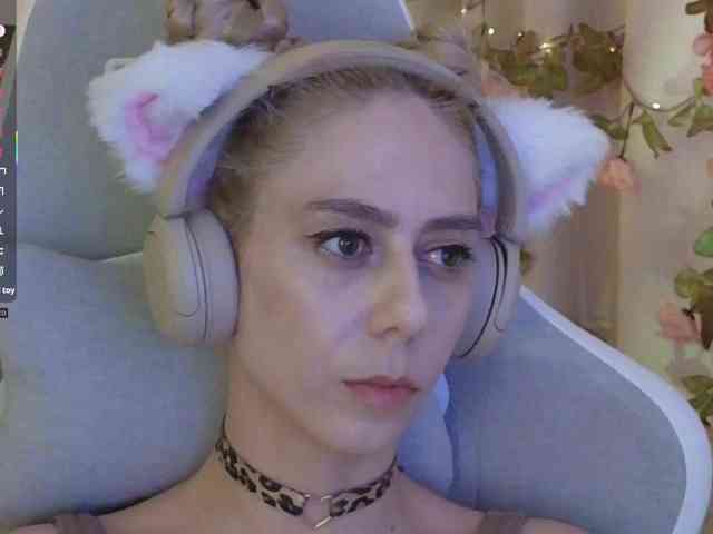 ballerina_capuchina webcam