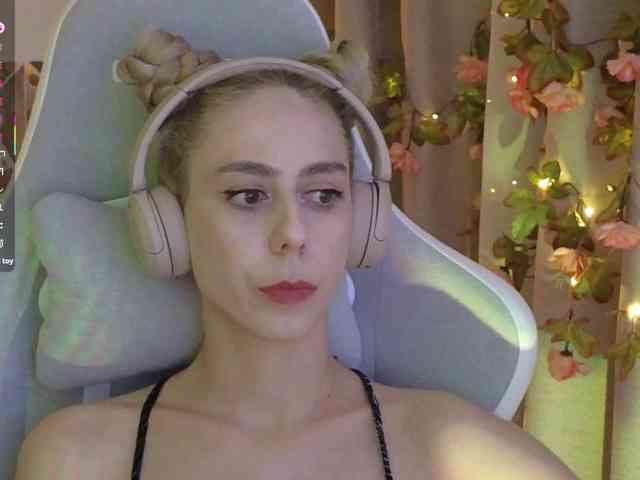 ballerina_capuchina webcam