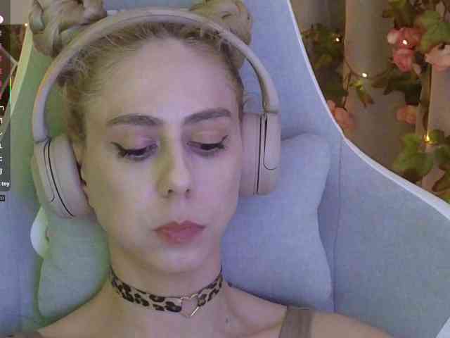 ballerina_capuchina webcam
