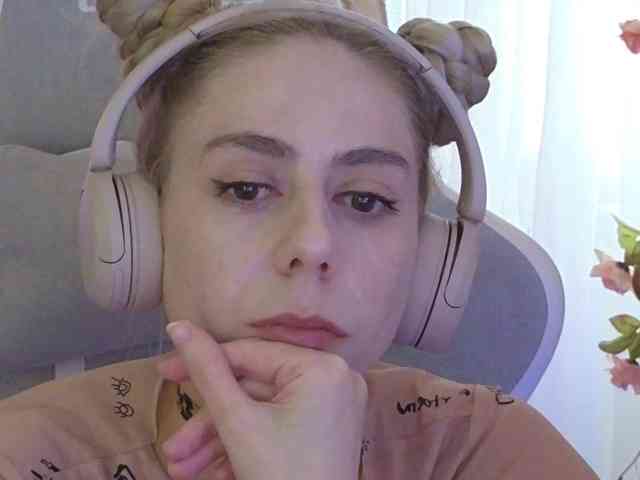 ballerina_capuchina webcam