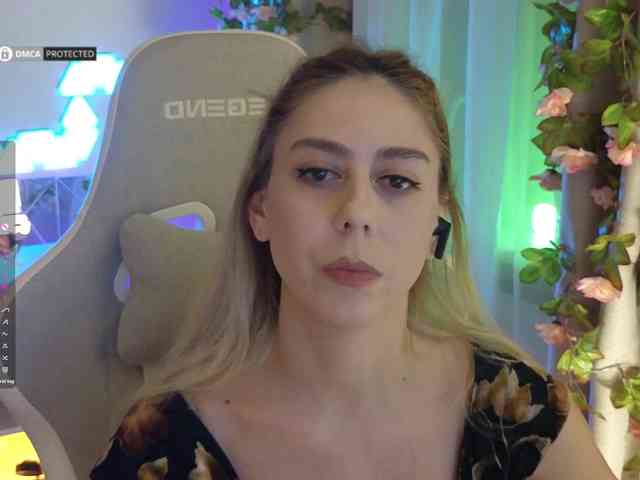 ballerina_capuchina webcam