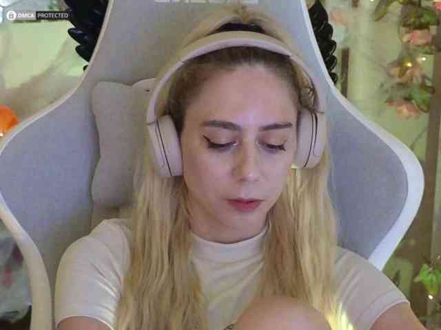 ballerina_capuchina webcam