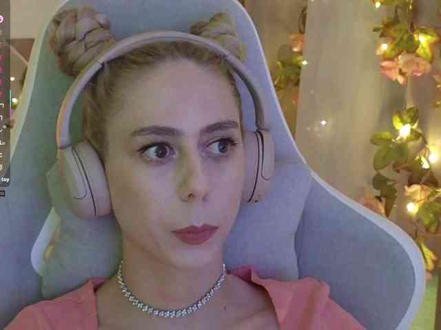 ballerina_capuchina webcam