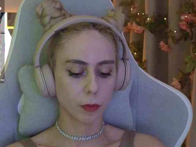 ballerina_capuchina webcam