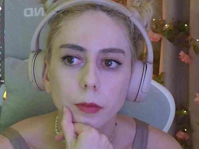 ballerina_capuchina webcam