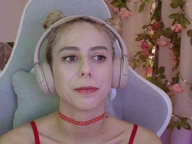 online cam2cam -Light-Fury-